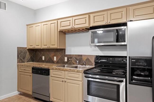 Building Photo - 2106 Cullen Ave Unit 206 Rental