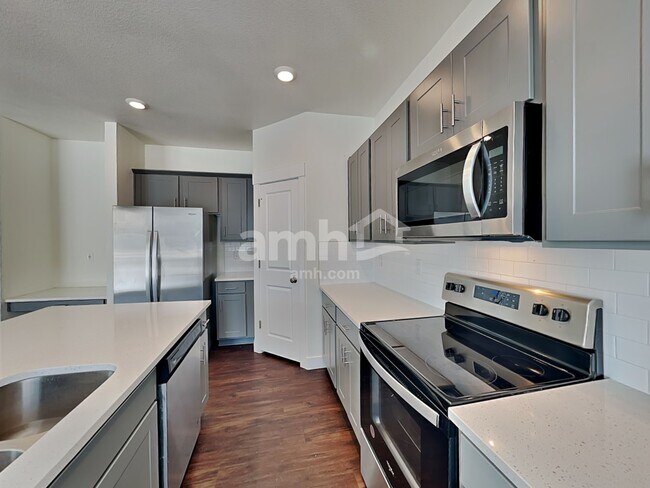 Photo - 3994 Wyedale Way