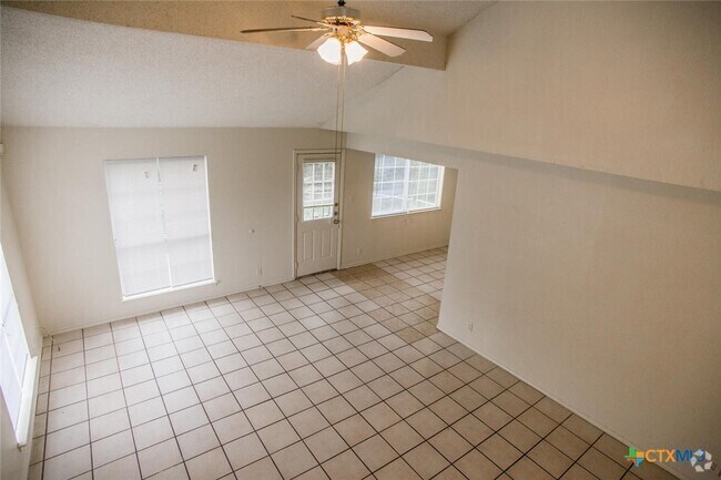 Building Photo - 113 Crest Dr Rental
