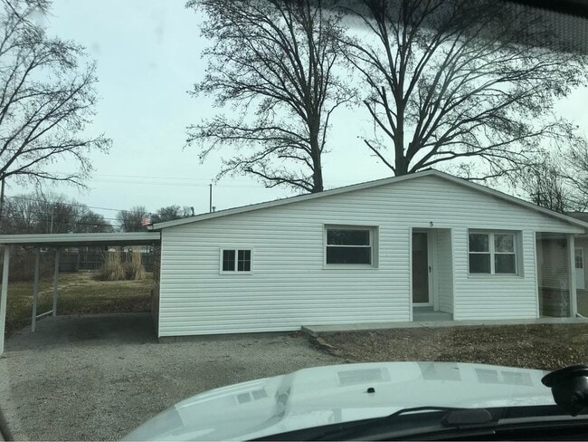 no pets - 5 Randolph Dr Rental