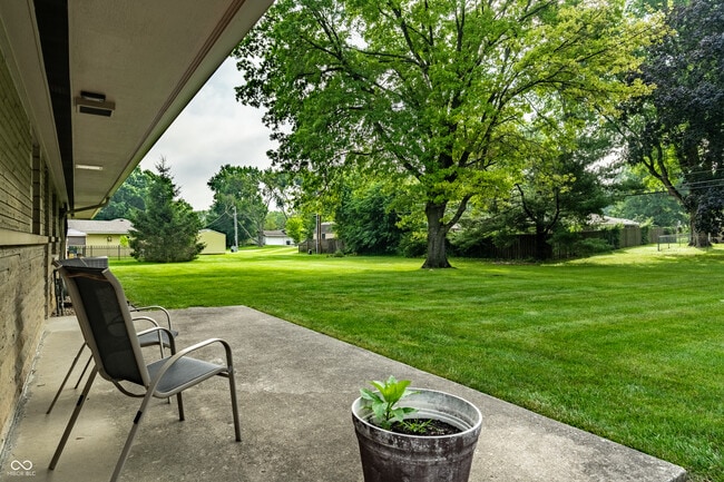 8071 Allisonville Rd