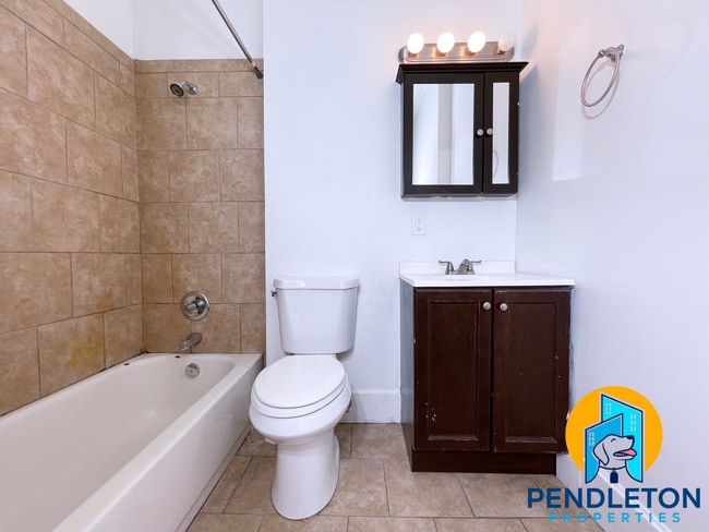 Photo - 521 E 13th St Unit 1