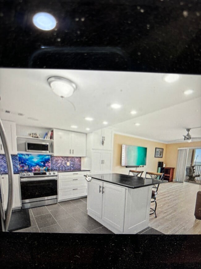 Kitchen - 151 Calhoun Ave Unit 301