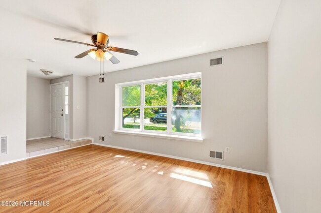 Photo - 35 Mizzen Dr
