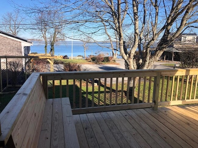 Back porch - 7 Old Orchard Ln