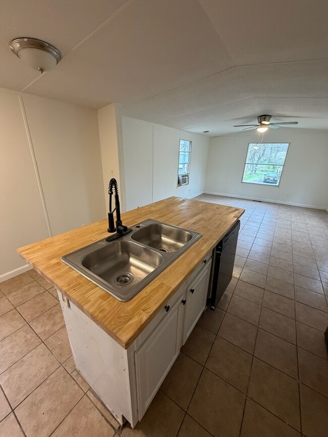 Photo - 8100 Yount Rd