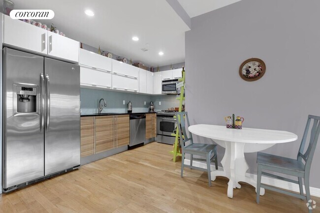 Building Photo - 2311 21st Ave Rental