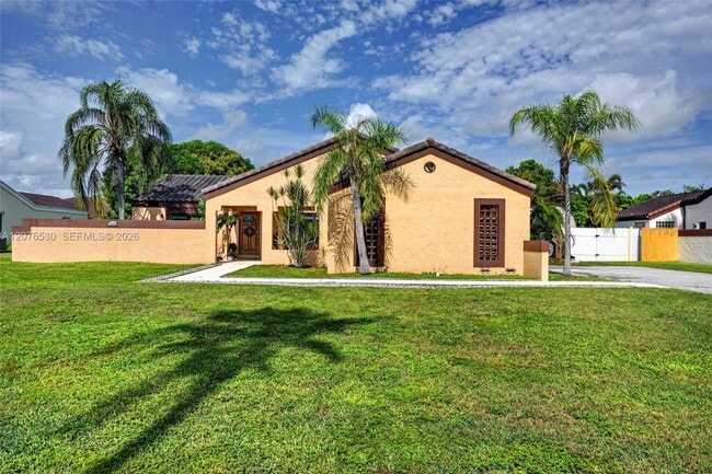 Building Photo - 15660 SW 152nd Pl