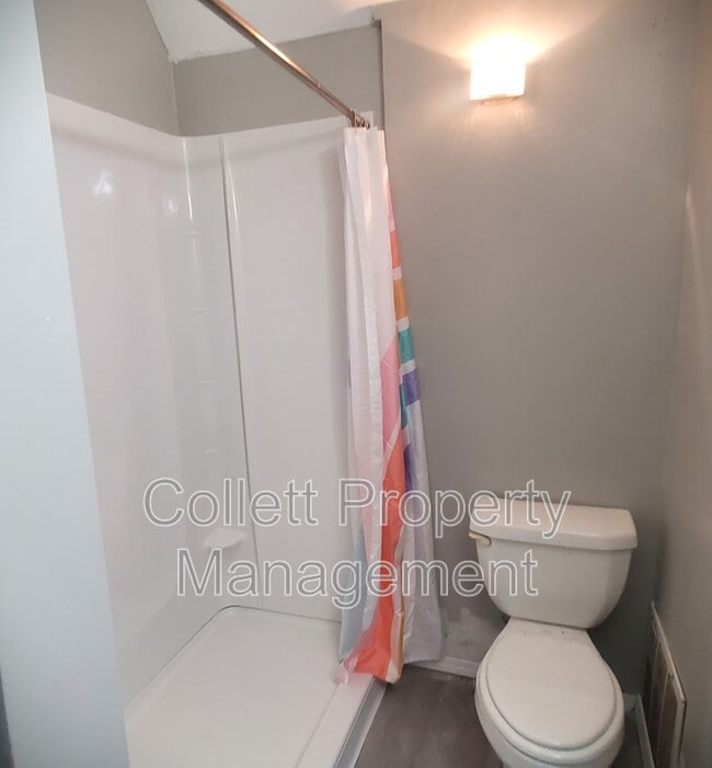 Photo - 1924 E 123rd St