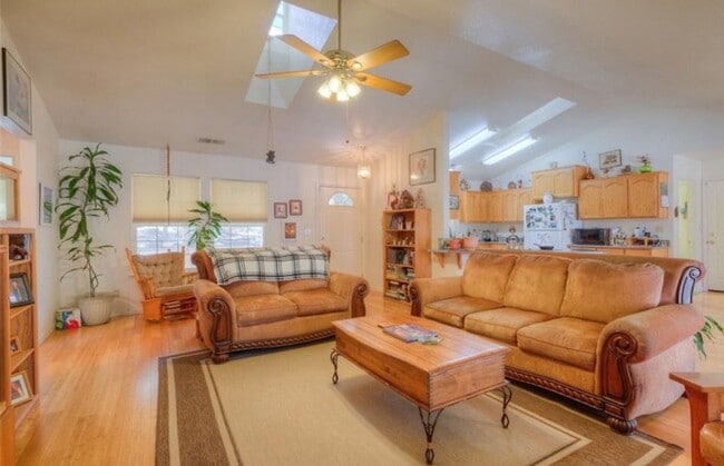 Photo - 449 Silver Leaf Dr