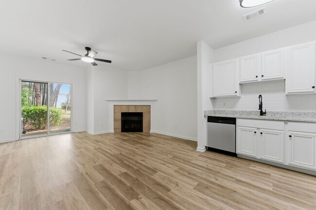 Photo - 585 McWilliams Rd SE Unidad 1406