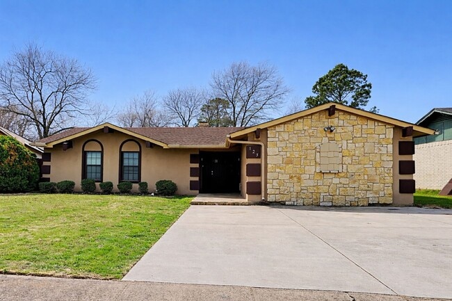 Building Photo - Spacious 4BR Home in Denton | Fireplace, Fenced Yard, Covered Patio + Near UNT