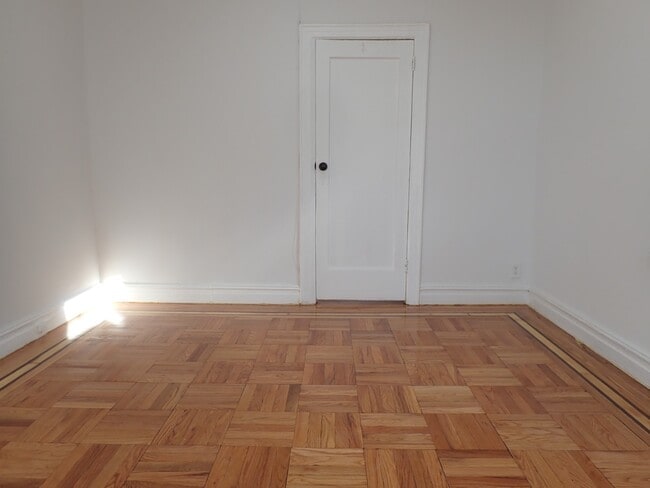 Photo - 663 E 94th St Unit 3