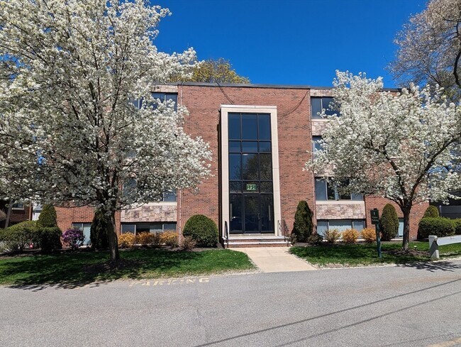 Photo - 176 W Wyoming Ave Unit #22