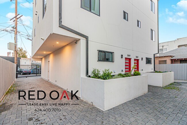 Photo - 5654 Farmdale Ave Unit 5654