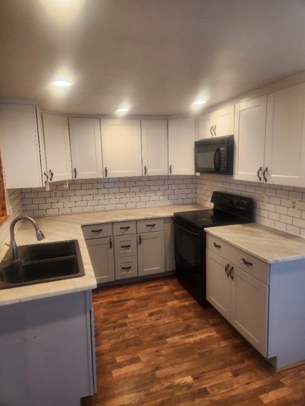 Photo - 948 W Main St