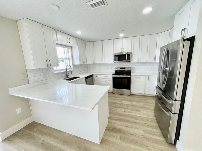 12149 NW 34th St