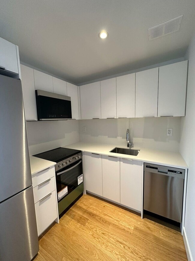 Photo - 109 Indian Rd Unit 404