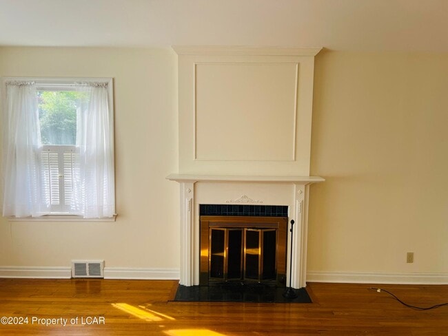 Photo - 92 Elmcrest Dr