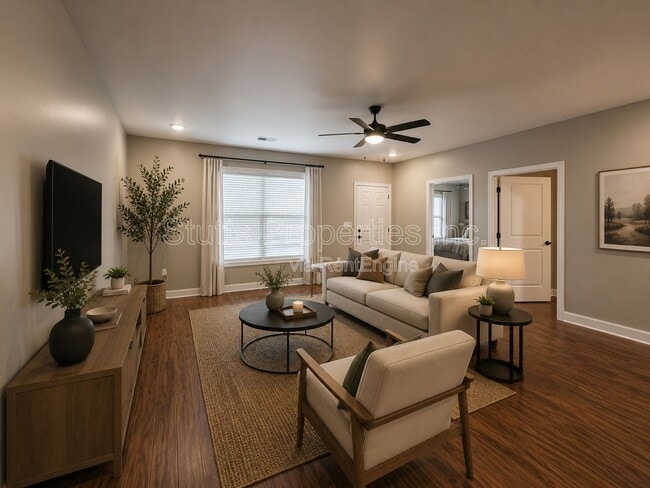 Building Photo - 145 Bruin Dr Unit 107