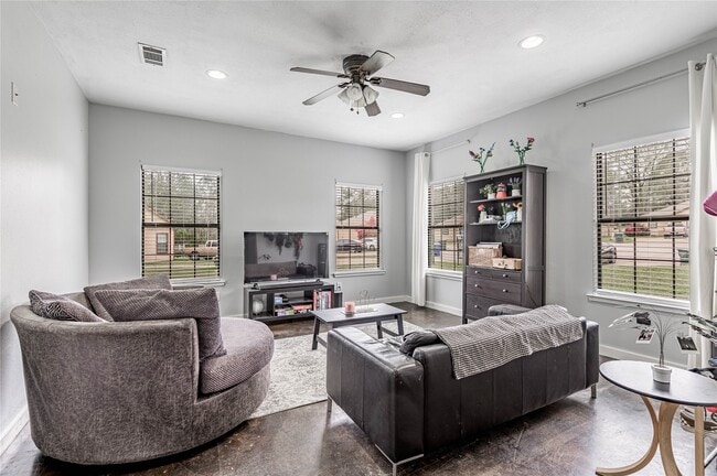 Photo - 3122 Molly Dr