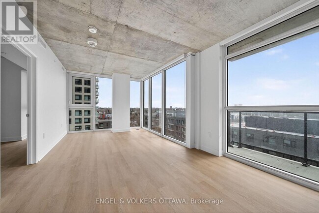 Photo - 1360 Carling Ave Unit 1107