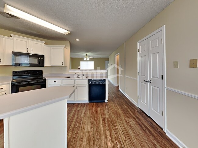 Photo - 5802 Eagleston Dr