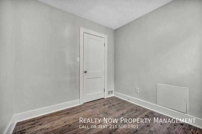 Photo - 3241 Sycamore Rd Unidad 2