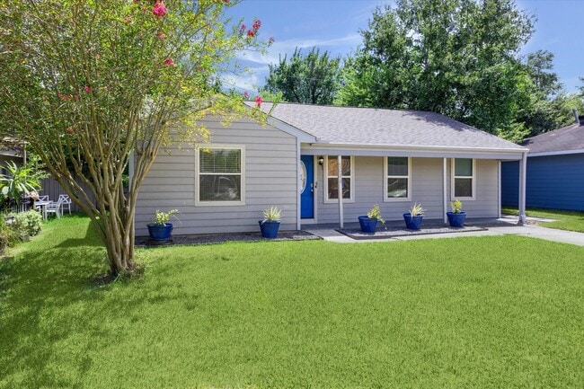 Photo - 5014 Yellowstone Blvd