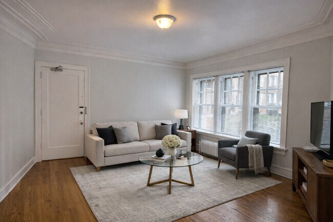 Photo - 618 1/2 Sheridan Rd Unit 1S