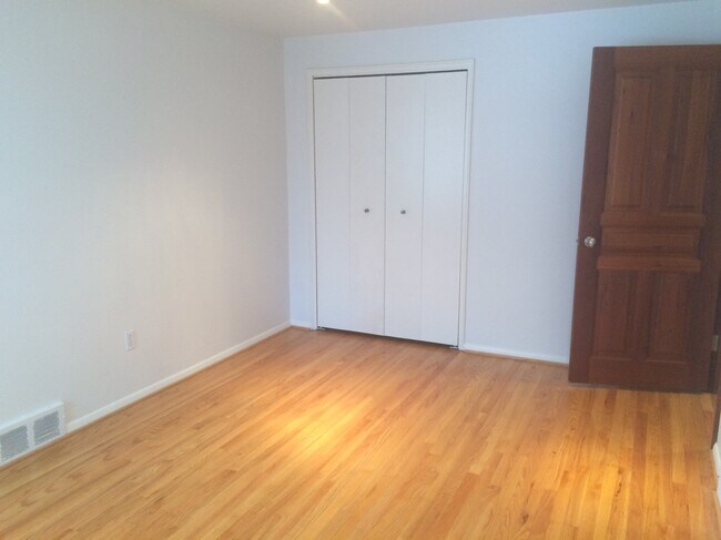 Photo - 911 North Adams Rd.