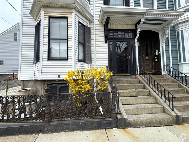 Building Photo - 26 Saratoga St Unit 1 Rental