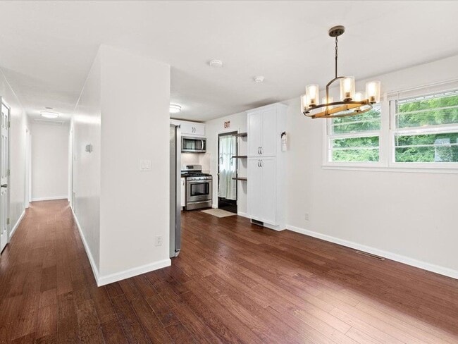 Photo - 4500 Mizar Rd