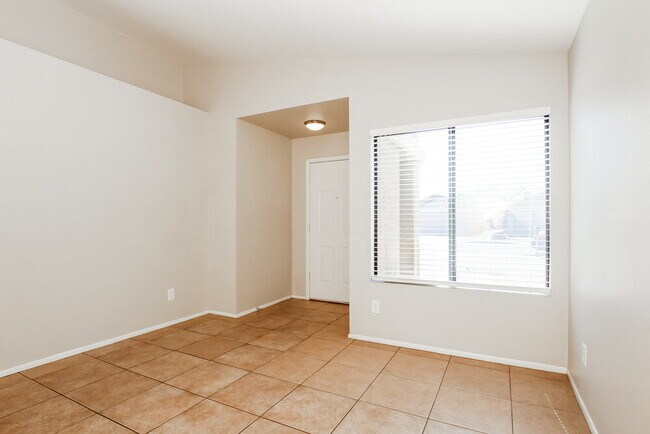 Photo - 8614 W Mariposa Dr