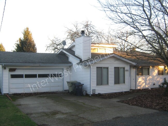 Building Photo - 3 Bed 2 Bath Beaverton Home with big backyard, storage shed, A/C and fireplace!!