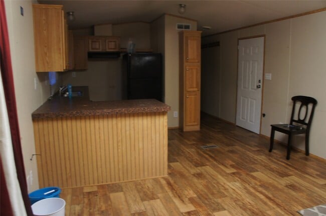 Photo - 601 Clear Lake Rd