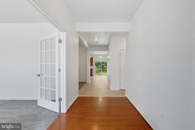 Photo - 1726 Willard Way