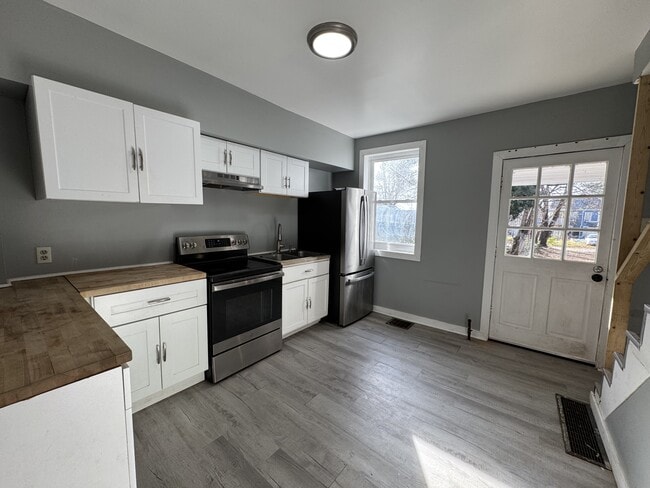 Photo - 542 S Queen St