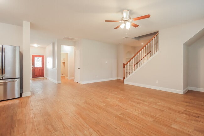 Photo - 553 Small Cedar Dr