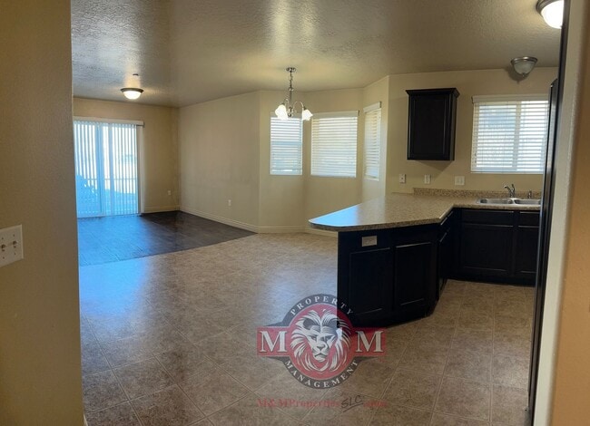 Photo - Great 3 Bed 2 Bath Sandy Condo!!