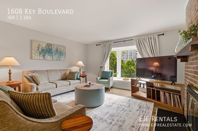 Photo - 1608 Key Blvd