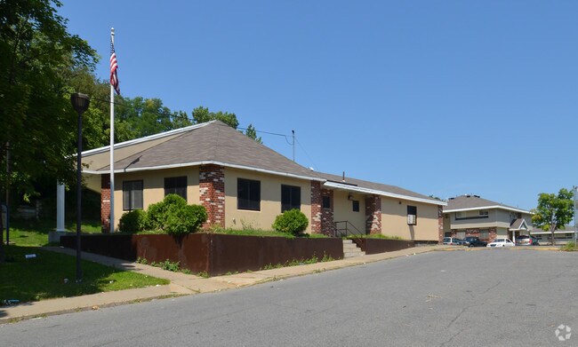Photo - MacGathan Townhouses