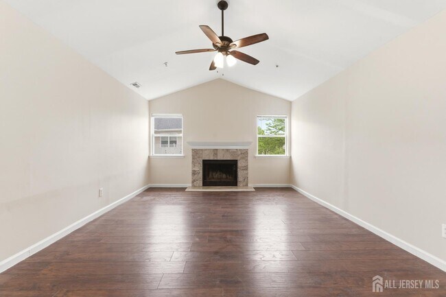 Photo - 194 Bexley Ln