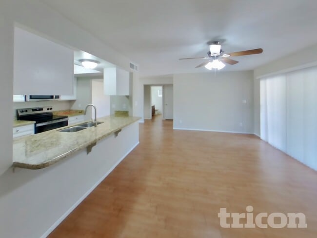 Photo - 4910 W Diana Ave