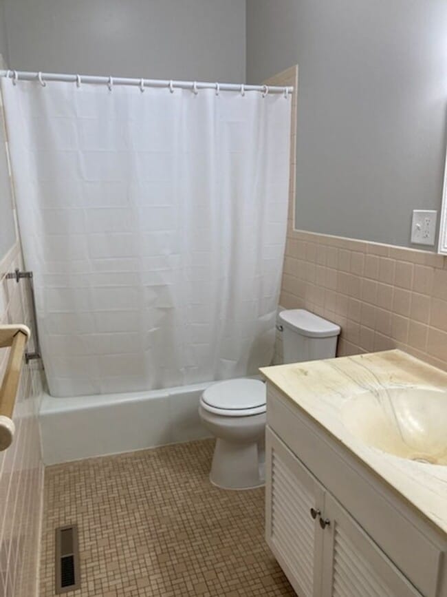 Photo - 3707 SW 29th Terrace Unit 2