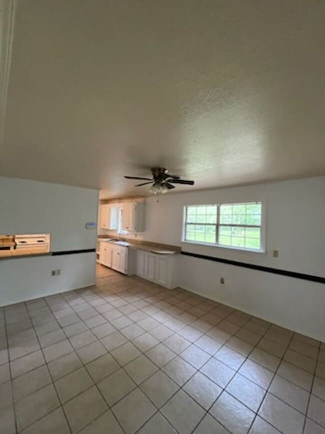 Photo - 3219 Lakewood Dr