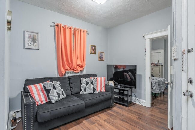 Photo - 164 Highland Ave Unit 1