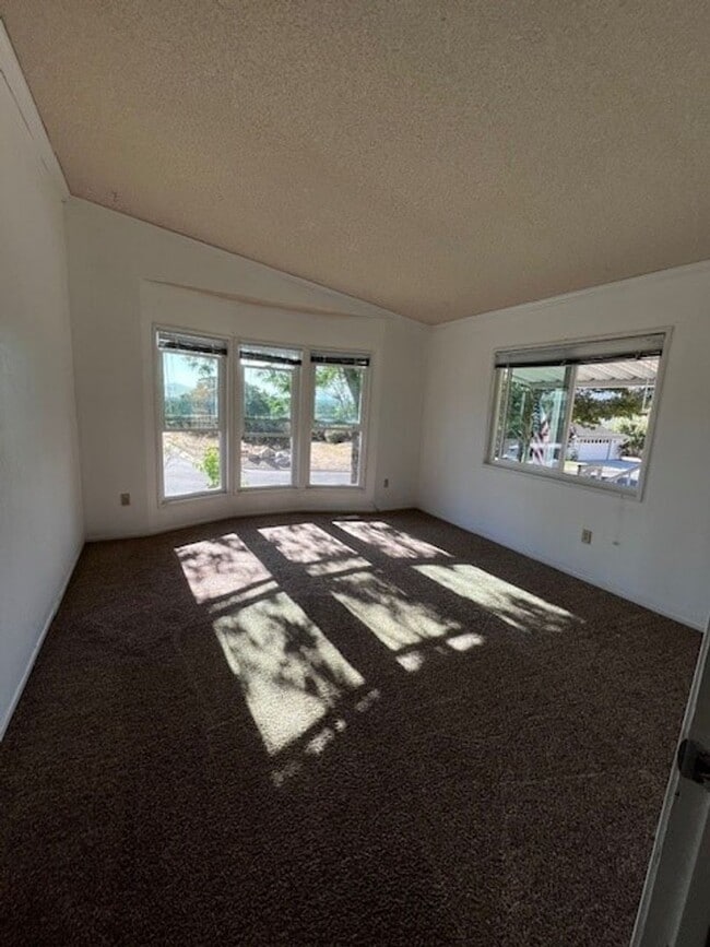 Photo - 21276 White Pine Dr
