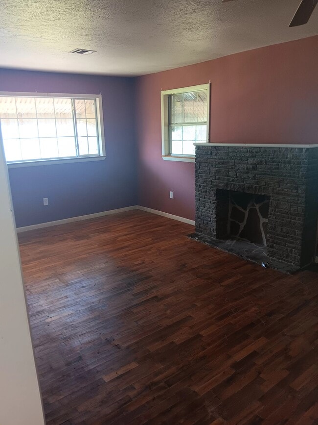 Photo - 1307 W Poplar Ave