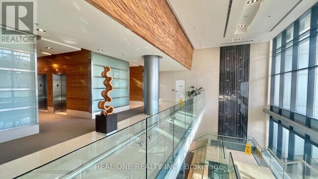 Photo - 2885 Bayview Ave Unité 711